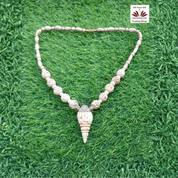 Hare Krishna Mahamantra Carving Tulsi Bead Neck Mala With Jagannath Face Locket in Brown Colour - Image 3
